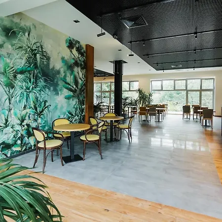 Hotel West - Airport