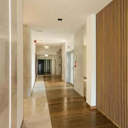 Hotel West - Airport