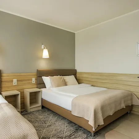 West - Airport 3* Poznan