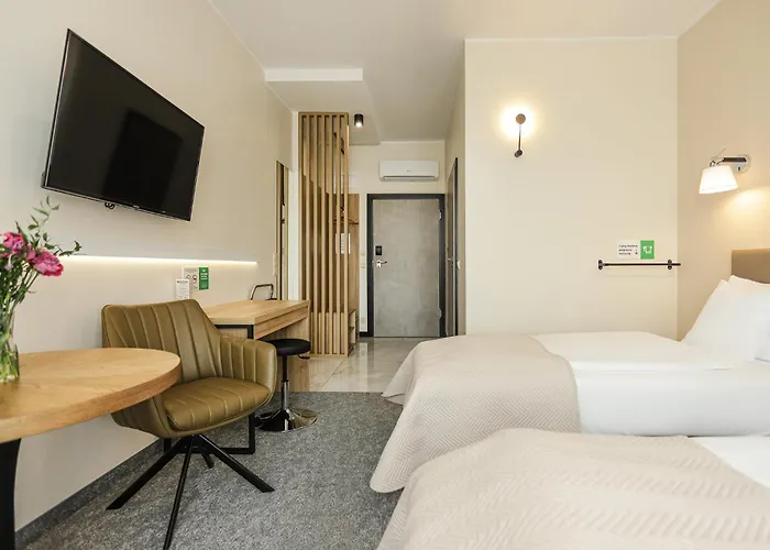 Hotel West - Airport