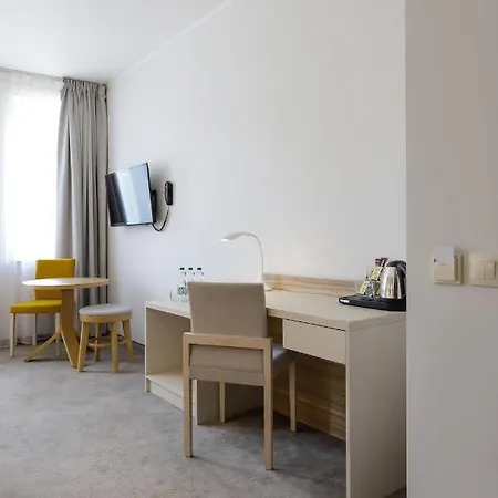 Hotel West - Airport Poznań