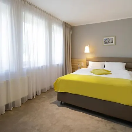 West - Airport Hotel Poznań