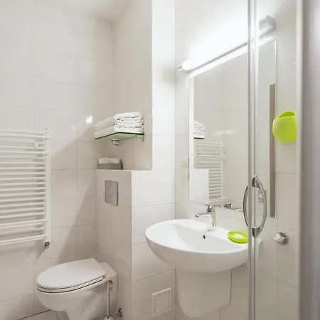 Hotel West - Airport Poznań