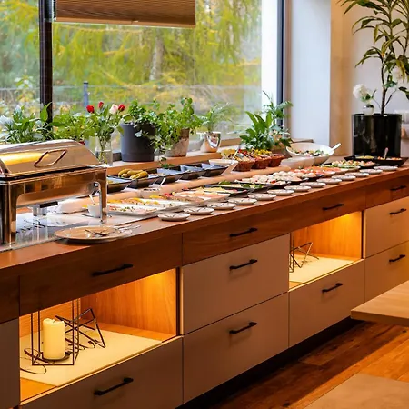 Hotel West - Airport