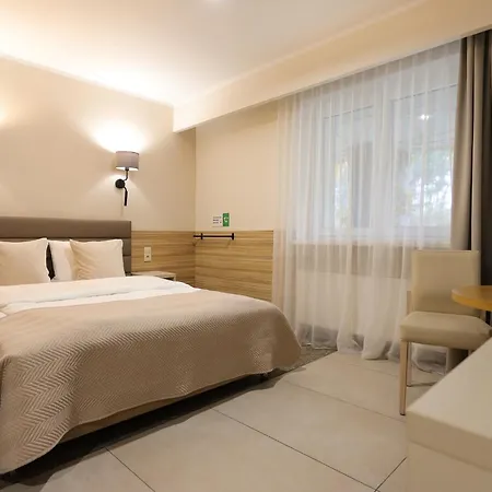 Hotel West - Airport