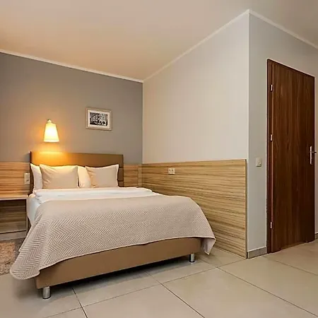 Hotel West - Airport