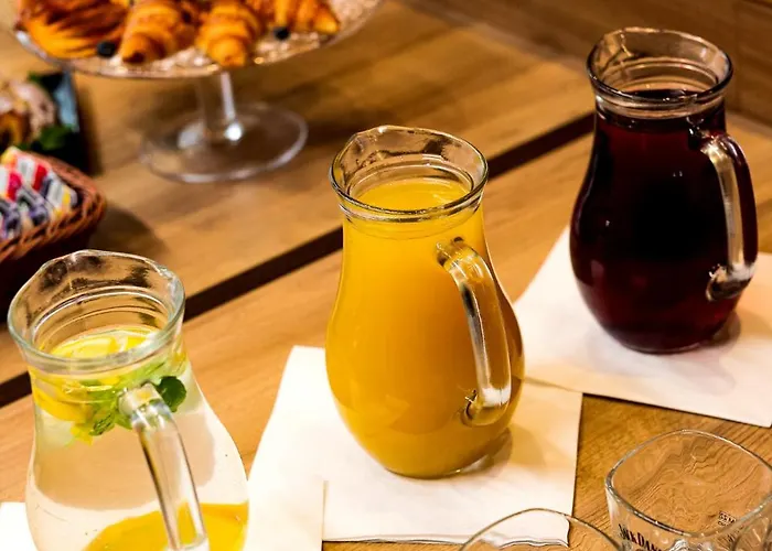 West - Airport Hotel