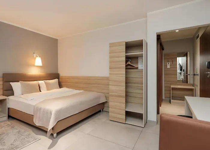 Hotel West - Airport Poznań