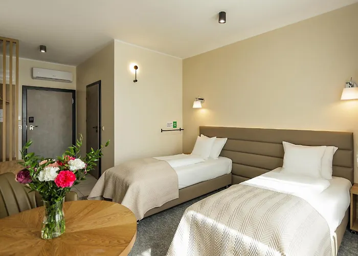 Hotel West - Airport