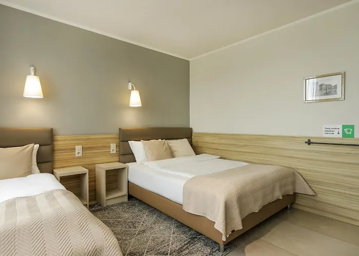 West - Airport 3* Poznan