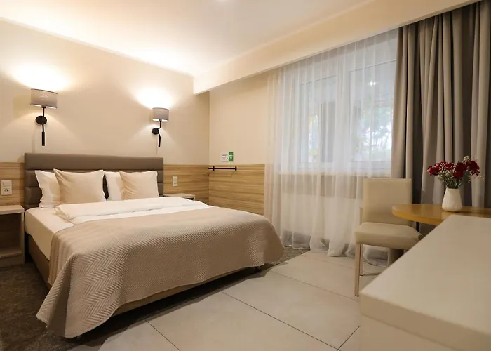 Hotel West - Airport