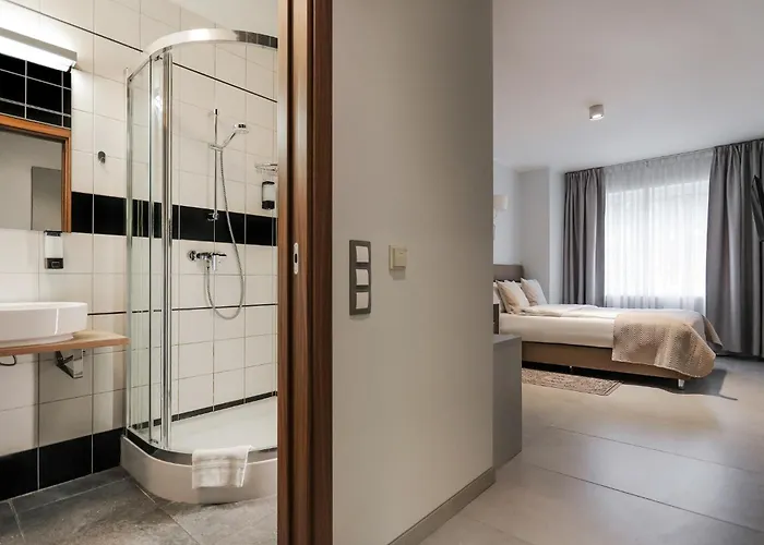 West - Airport Poznań